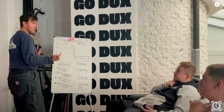 DUX